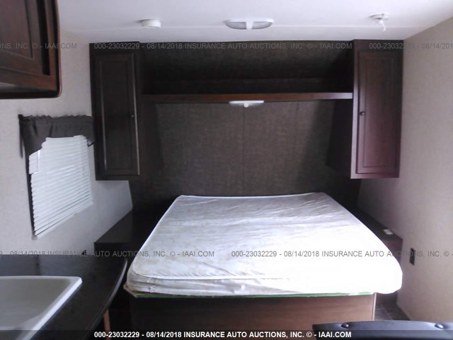 5SFPB2529EE275517 - 2014 HEARTLAND PROWLER 22LX  أبيض صورة 5