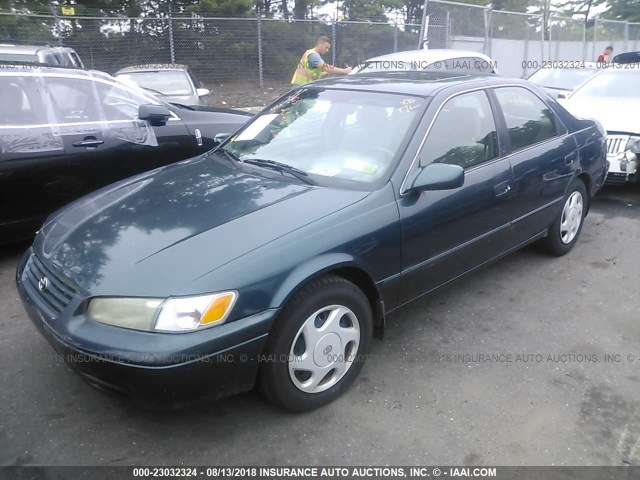 4T1BF22K1VU905988 - 1997 TOYOTA CAMRY CE/LE/XLE GREEN photo 2