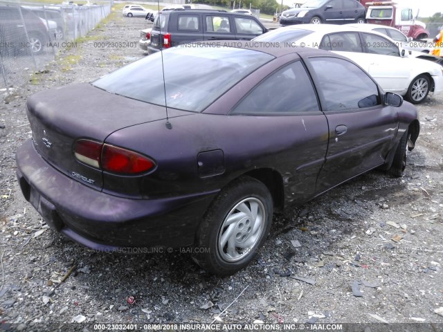 1G1JC124XW7277216 - 1998 CHEVROLET CAVALIER RS PURPLE photo 4