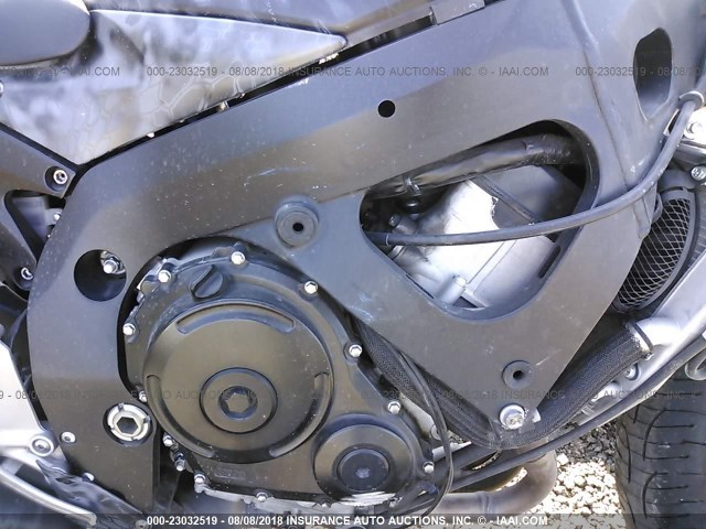 JS1GR7KA572107508 - 2007 SUZUKI GSX-R750 GRAY photo 8