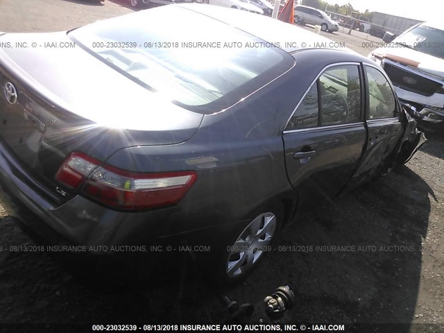 4T1BE46K38U747134 - 2008 TOYOTA CAMRY CE/LE/XLE/SE GRAY photo 4