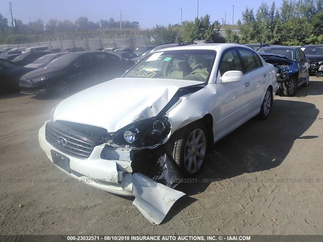 JNKBF01A32M005329 - 2002 INFINITI Q45 WHITE photo 2