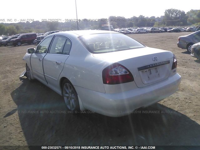 JNKBF01A32M005329 - 2002 INFINITI Q45 WHITE photo 3