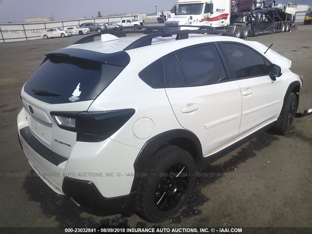 JF2GTACC1JH303651 - 2018 SUBARU CROSSTREK PREMIUM WHITE photo 4