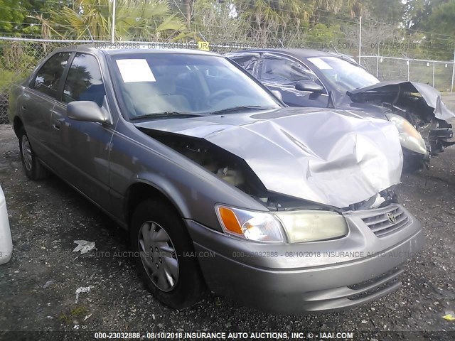 4T1BG28K2XU527722 - 1999 TOYOTA CAMRY CE/LE/XLE 米色 照片 1