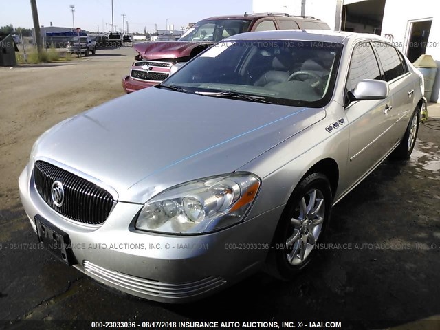 1G4HD57228U122693 - 2008 BUICK LUCERNE CXL SILVER photo 2