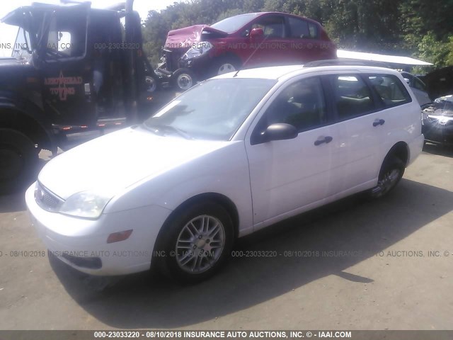 1FAHP36N66W241298 - 2006 FORD FOCUS ZXW WHITE photo 2