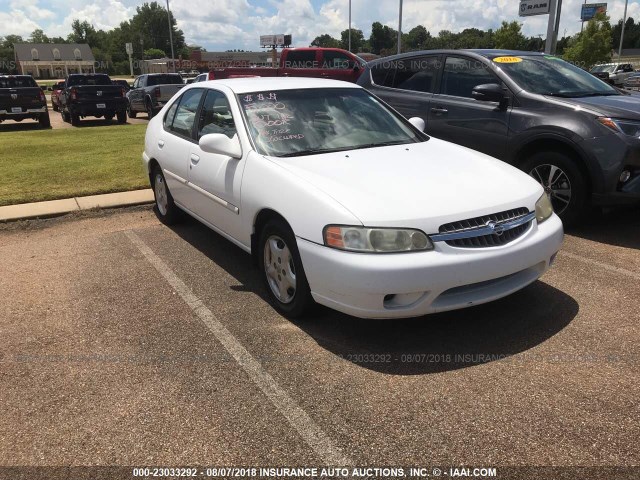 1N4DL01D7YC105953 - 2000 NISSAN ALTIMA XE/GXE/SE/GLE WHITE photo 1