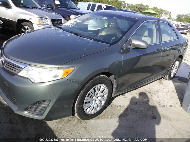 4T1BF1FK1CU596458 - 2012 TOYOTA CAMRY SE/LE/XLE 灰色 照片 2