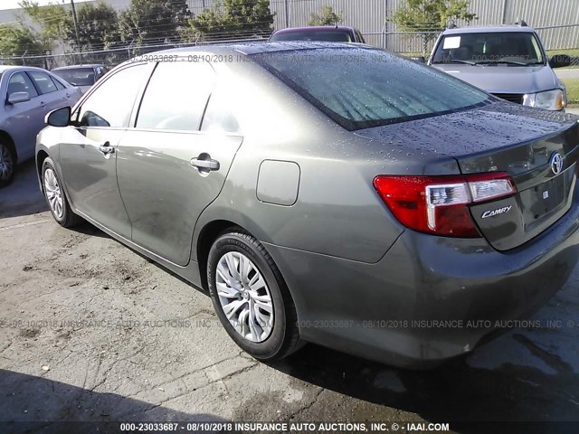 4T1BF1FK1CU596458 - 2012 TOYOTA CAMRY SE/LE/XLE 灰色 照片 3
