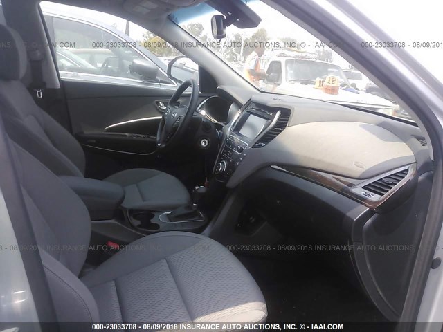 KM8SM4HFXJU271716 - 2018 HYUNDAI SANTA FE SE SILVER photo 5