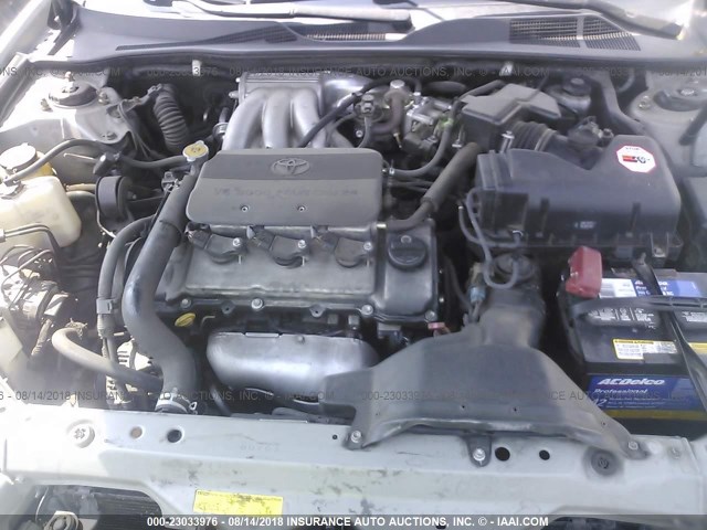 4T1BF32K42U529479 - 2002 TOYOTA CAMRY LE/XLE/SE 银色 照片 10