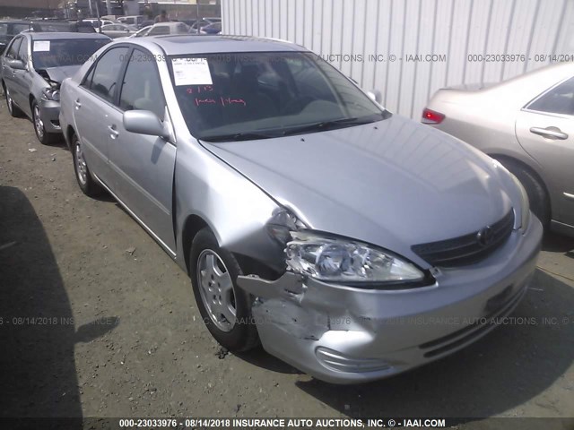 4T1BF32K42U529479 - 2002 TOYOTA CAMRY LE/XLE/SE 银色 照片 6