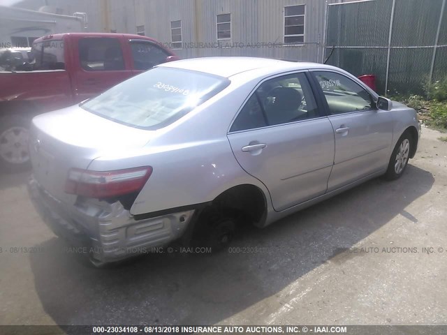 JTNBE46K073032512 - 2007 TOYOTA CAMRY NEW GENERAT CE/LE/XLE/SE SILVER photo 4