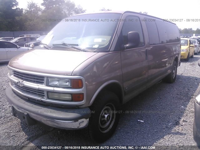 1GAHG39G621125638 - 2002 CHEVY EXPRESS G3500  TAN photo 2