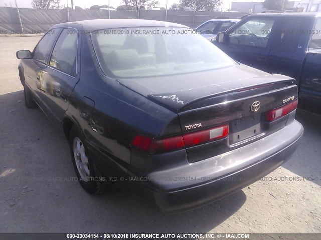 4T1BG22K5VU096122 - 1997 TOYOTA CAMRY CE/LE/XLE 蓝色 照片 3