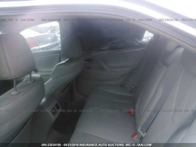 4T1BB46K89U075792 - 2009 TOYOTA CAMRY HYBRID SILVER photo 8