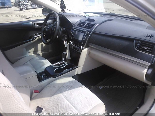 4T4BF1FK2CR198469 - 2012 TOYOTA CAMRY SE/LE/XLE GOLD photo 5