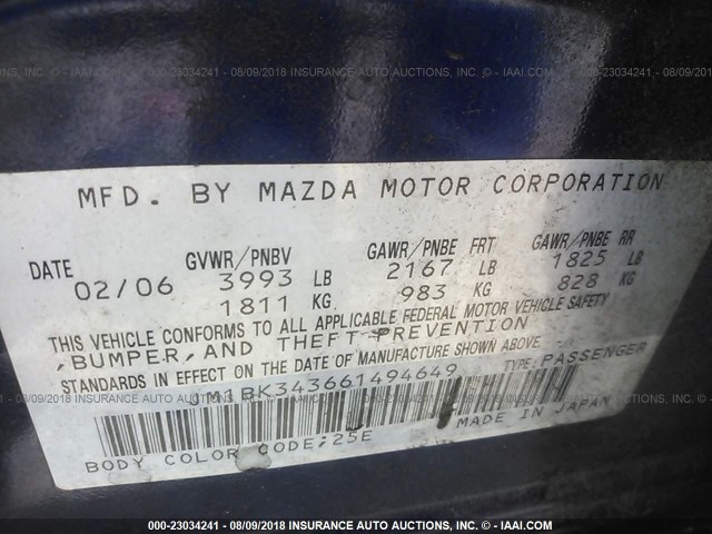 JM1BK343661494649 - 2006 MAZDA 3 HATCHBACK BLUE photo 9