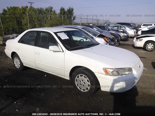 4T1BG22K8VU089603 - 1997 TOYOTA CAMRY CE/LE/XLE 白色 照片 1