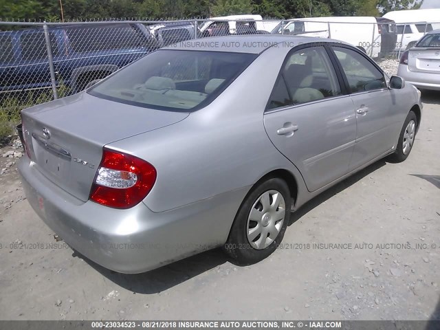 4T1BE32K63U693904 - 2003 TOYOTA CAMRY LE/XLE/SE SILVER photo 4