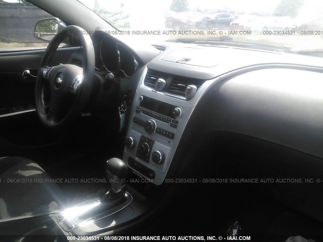 1G1ZH57B994102304 - 2009 CHEVROLET MALIBU 1LT ლურჯი ფოტო 5