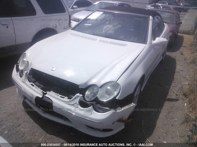 WDBTK72F87T085758 - 2007 MERCEDES-BENZ CLK 550 WHITE photo 2