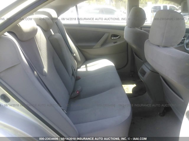 4T1BK3EK9AU597296 - 2010 TOYOTA CAMRY SE/LE/XLE SILVER photo 8