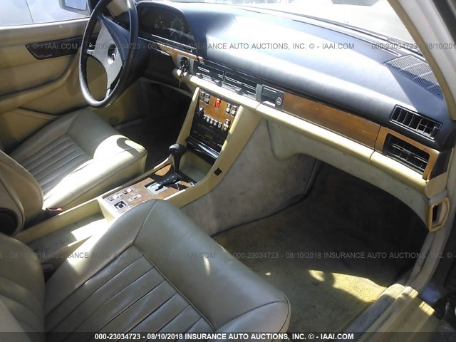 WDBCB20A8EA029127 - 1984 MERCEDES-BENZ 300 SD GOLD photo 5