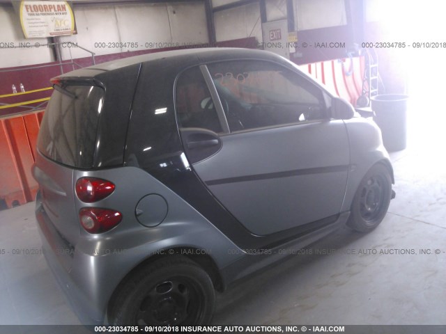 WMEEJ3BAXEK771301 - 2014 SMART FORTWO PURE/PASSION GRAY photo 4