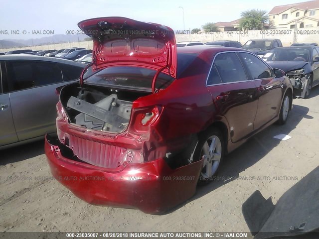 4T1BF1FK2EU746547 - 2014 TOYOTA CAMRY L/SE/LE/XLE RED photo 4