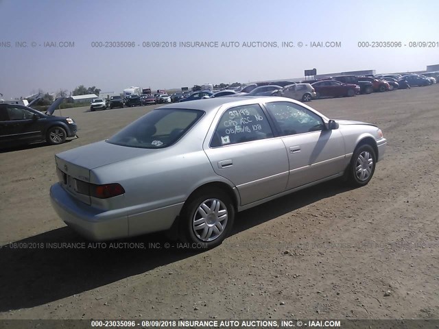 4T1BG28K61U068606 - 2001 TOYOTA CAMRY CE/LE/XLE 银色 照片 4