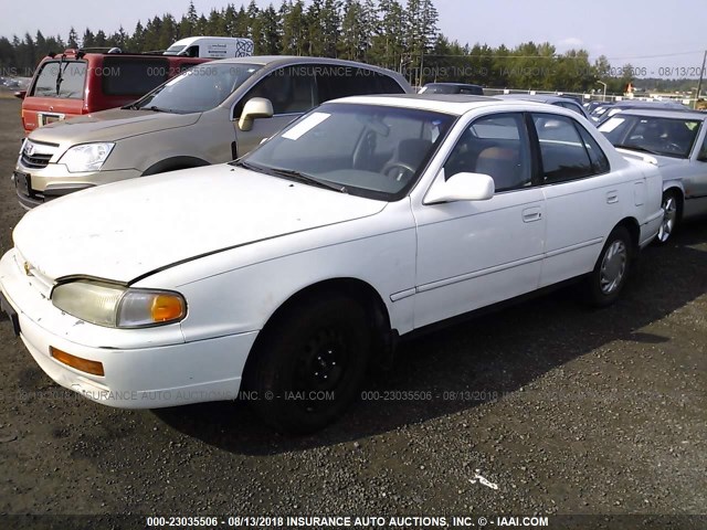 JT2BG12K8T0373714 - 1996 TOYOTA CAMRY DX/LE/XLE თეთრი ფოტო 2