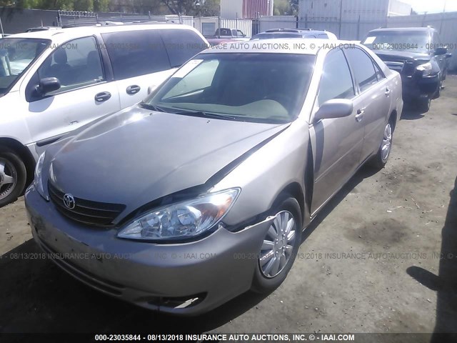 JTDBE32K440268453 - 2004 TOYOTA CAMRY LE/XLE Champagne photo 2