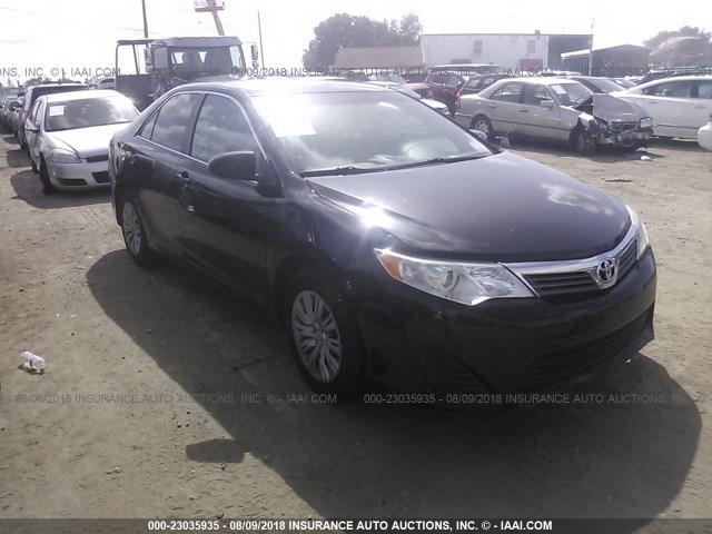 4T1BF1FK0CU504255 - 2012 TOYOTA CAMRY SE/LE/XLE GRAY photo 1