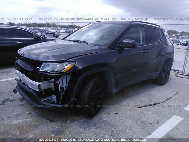 3C4NJCBB3JT326964 - 2018 JEEP COMPASS LATITUDE Grau Foto 2