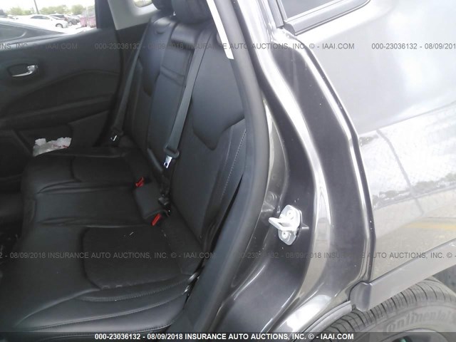 3C4NJCBB3JT326964 - 2018 JEEP COMPASS LATITUDE Grau Foto 8