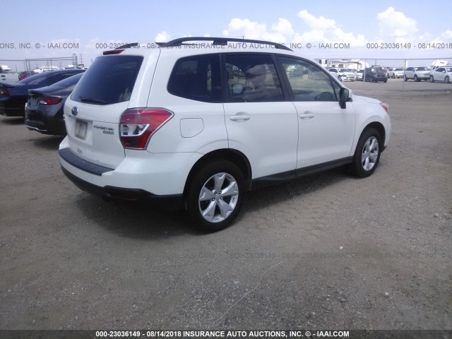 JF2SJADC9GH534692 - 2016 SUBARU FORESTER 2.5I PREMIUM WHITE photo 4