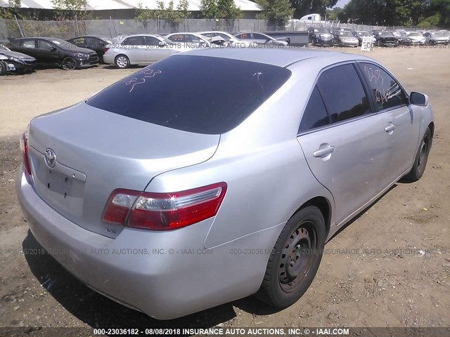 4T1BE46K57U611716 - 2007 TOYOTA CAMRY NEW GENERAT CE/LE/XLE/SE SILVER photo 4