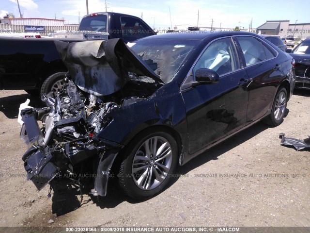 4T1BF1FK6HU809508 - 2017 TOYOTA CAMRY LE/XLE/SE/XSE 黑色 照片 2