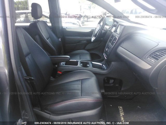 2C4RDGEG1HR773541 - 2017 DODGE GRAND CARAVAN GT GRAY photo 5