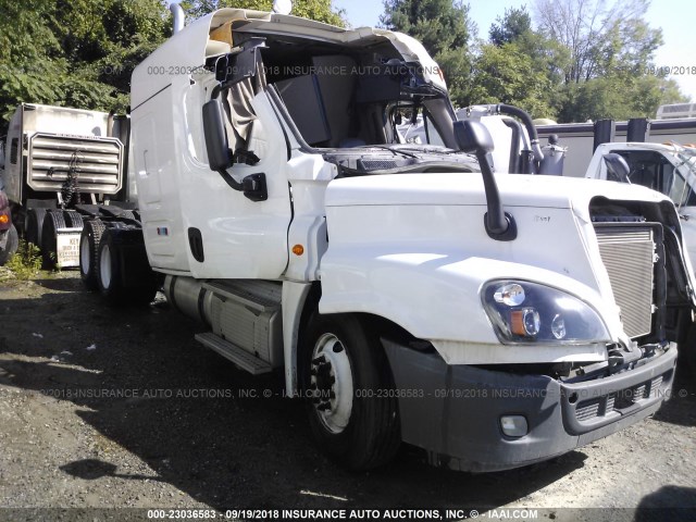 3AKJGLBG4GSHP6006 - 2016 FREIGHTLINER CASCADIA 125  WHITE photo 1
