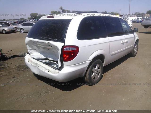 2D4GP44L77R118135 - 2007 DODGE GRAND CARAVAN SXT WHITE photo 4