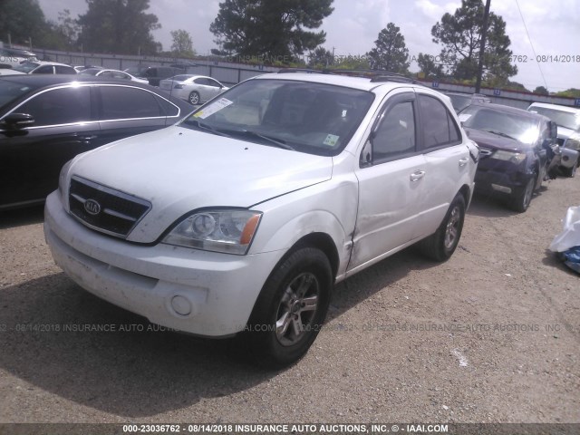 KNDJD733045219752 - 2004 KIA SORENTO EX/LX WHITE photo 2