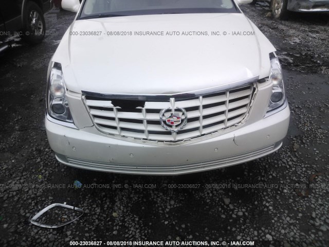 1G6KH5E66BU151273 - 2011 CADILLAC DTS PREMIUM COLLECTION WHITE photo 6