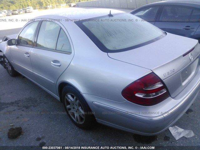 WDBUF26J45A806189 - 2005 MERCEDES-BENZ E 320 CDI GRAY photo 3