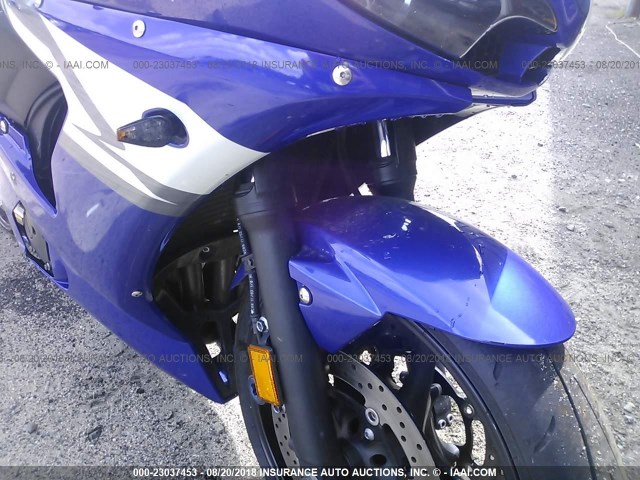 JYARJ06E74A014786 - 2004 YAMAHA YZFR6 L BLUE photo 5