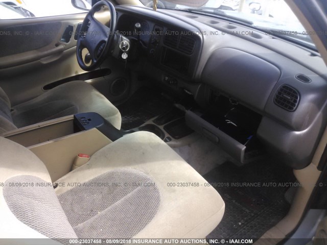 1B7GG23XXVS316581 - 1997 DODGE DAKOTA 蓝色 照片 5