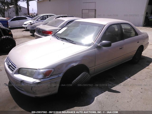 JT2BG22K110606108 - 2001 TOYOTA CAMRY CE/LE/XLE 金色 照片 2