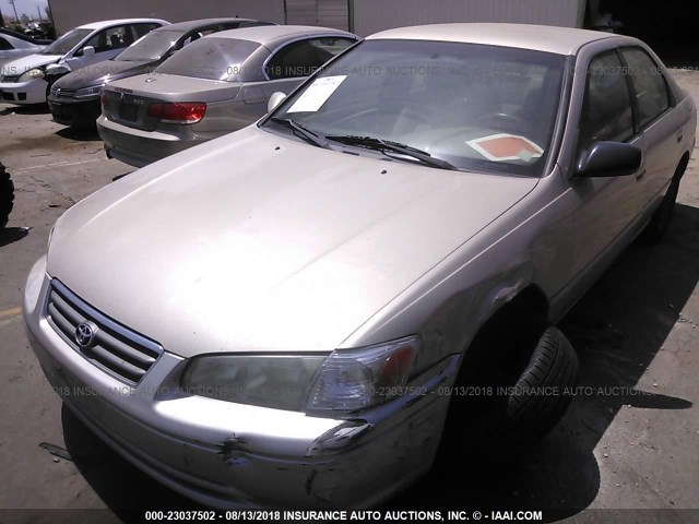 JT2BG22K110606108 - 2001 TOYOTA CAMRY CE/LE/XLE 金色 照片 6